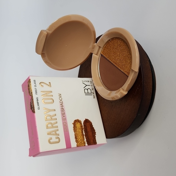 5 Piece Makeup Sample Set - Makeup Eraser, Milani, IBY, Covergirl, & BarryM - Picture 14 of 16